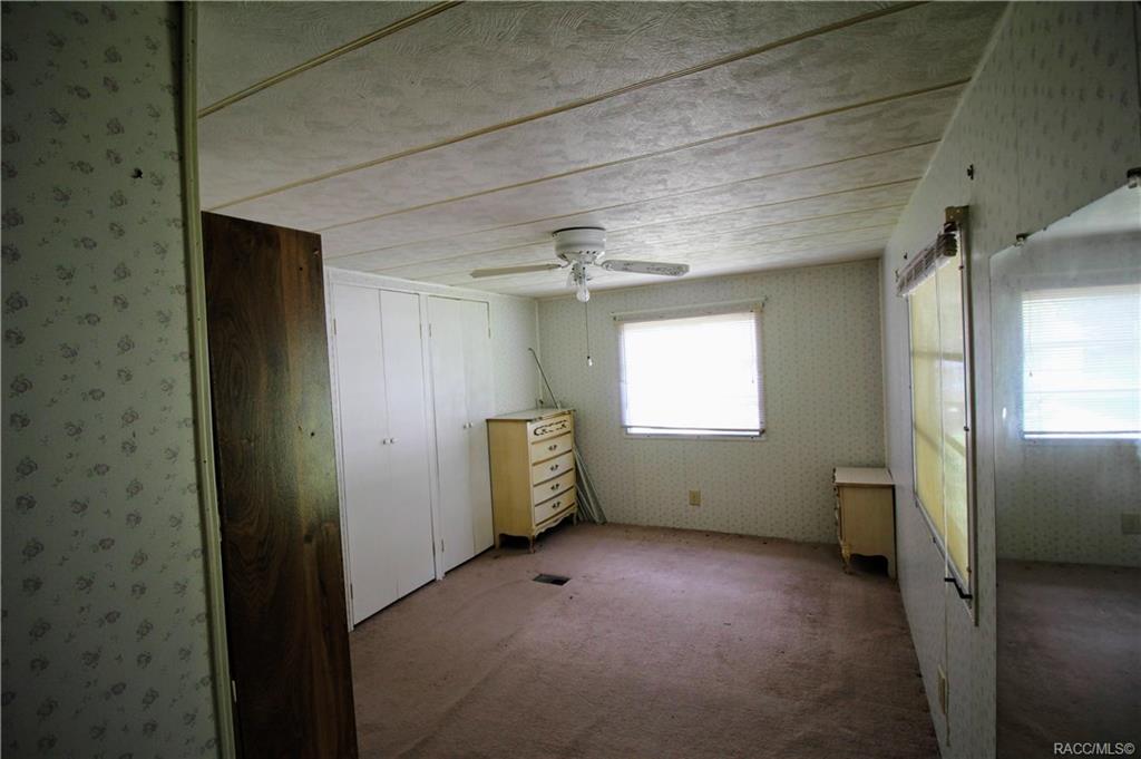 home for sale at 8370 S Lake Consuella Drive, Floral City, FL 34436 in Buckeye Villa