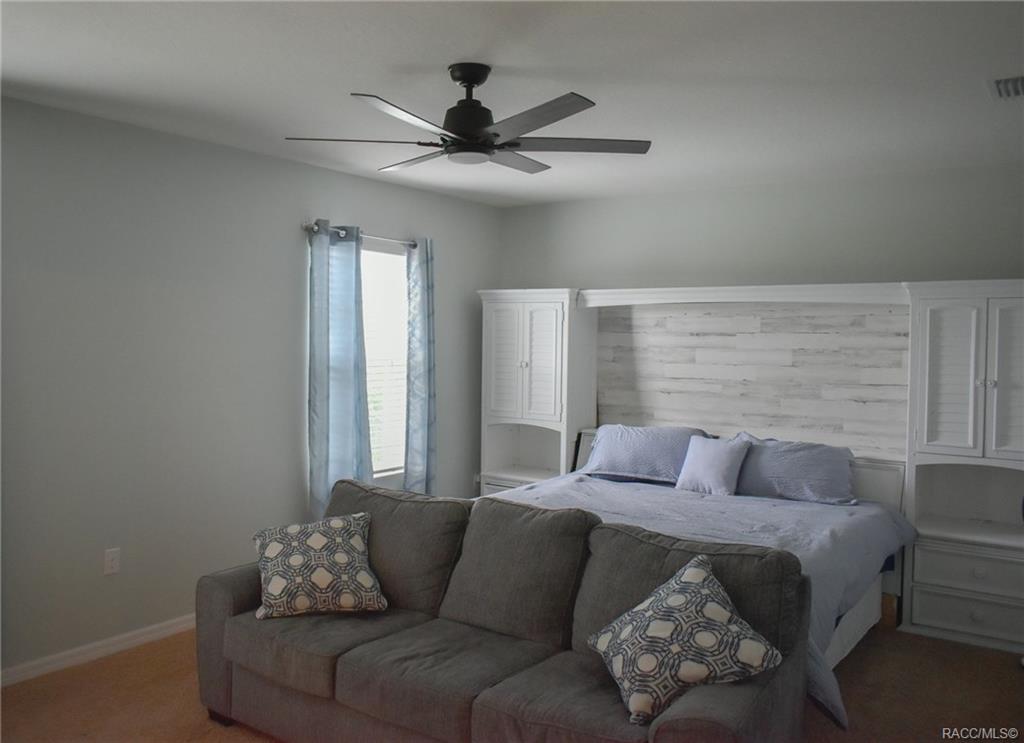 home for sale at 483 W Runyon Loop, Beverly Hills, FL 34465 in HighRidge Village