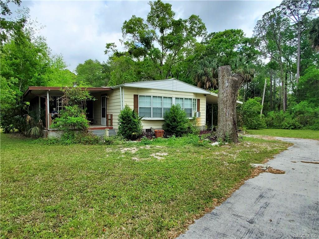 home for sale at 2699 S Stonebrook Drive, Homosassa, FL 34448 in Stonebrook Heights