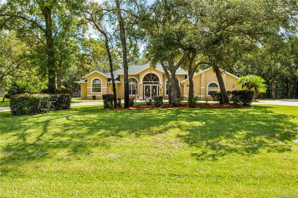 home for sale at 1991 W Tall Oaks Drive, Beverly Hills, FL 34465 in Pine Ridge