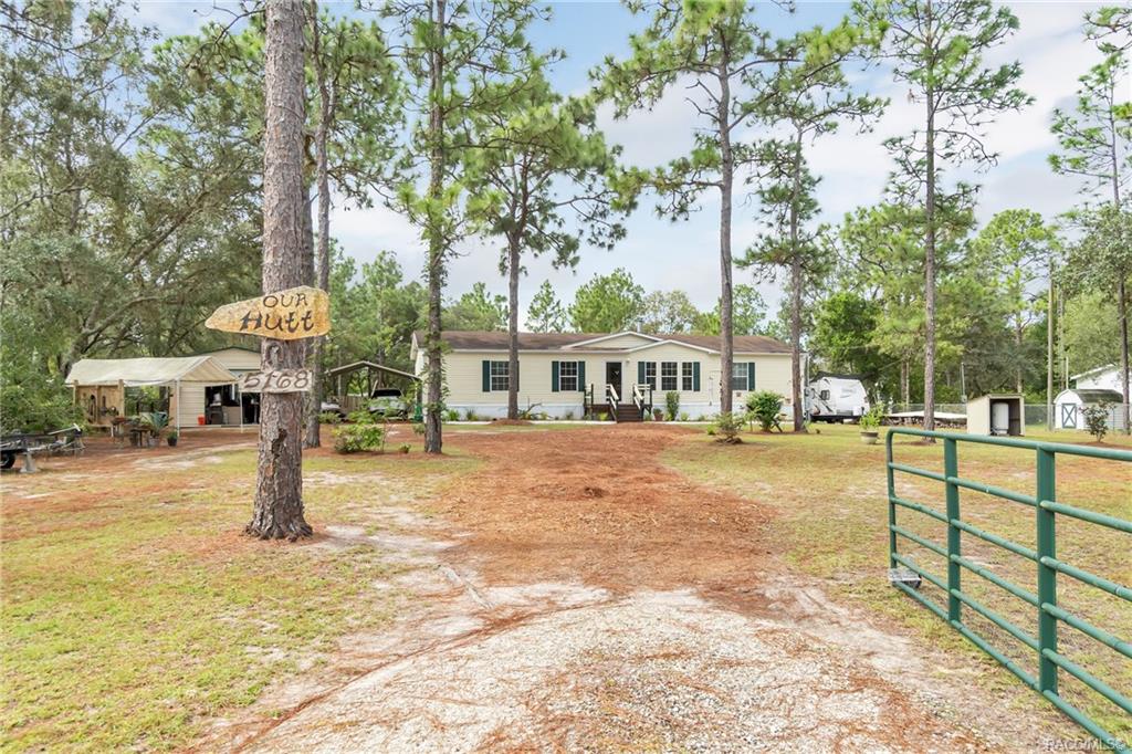 home for sale at 5168 W Rochelle Street, Homosassa, FL 34446 in Oak Forest Estates
