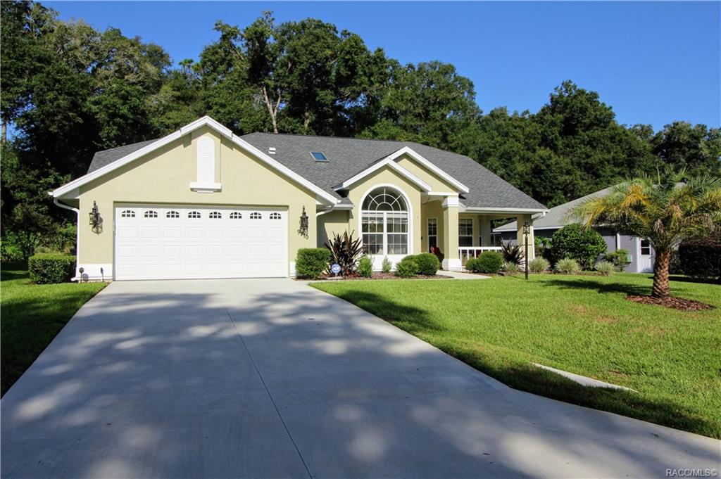 home for sale at 9710 SW 190th Terrace Road, Dunnellon, FL 34432 in Rainbow Springs