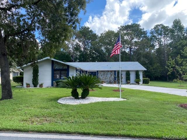 home for sale at 48 Douglas Street, Homosassa, FL 34446 in Sugarmill Woods - Cypress Village