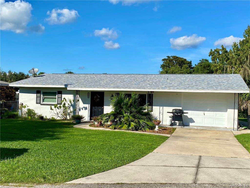home for sale at 1795 S Cove Walk, Inverness, FL 34450 in Lake Tsala Gardens