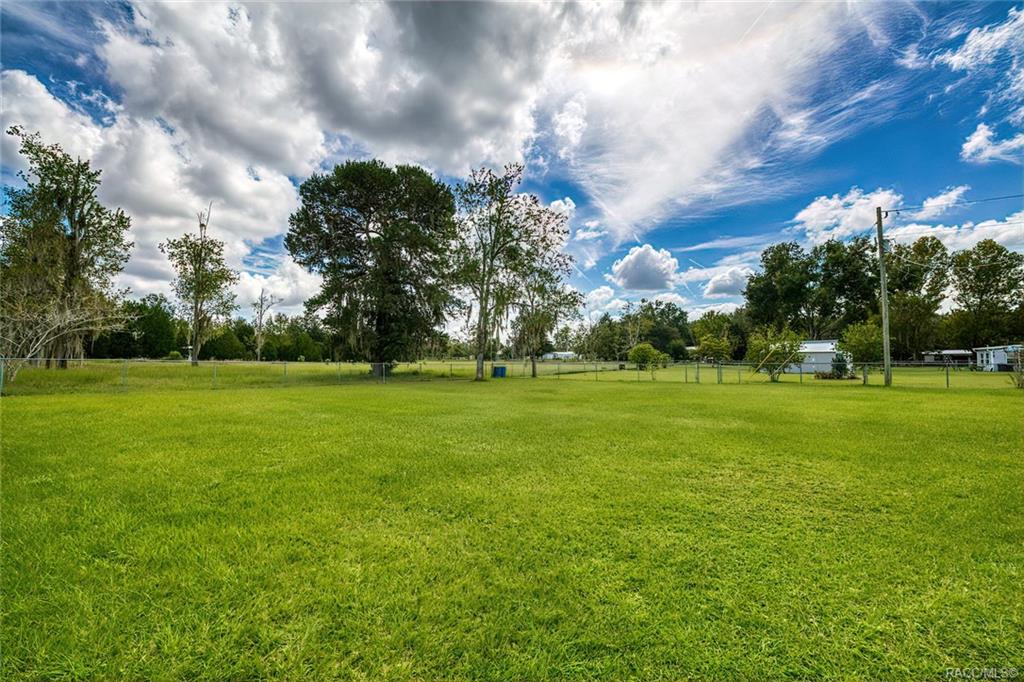 home for sale at 11581 Citrus Avenue, Crystal River, FL 34428 in Lake Rousseau