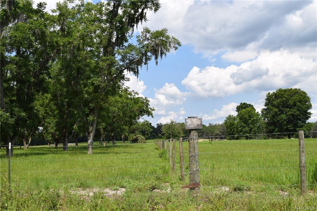 home for sale at 000 Price Road, Hawthorne, FL 32640 in Putnam County
