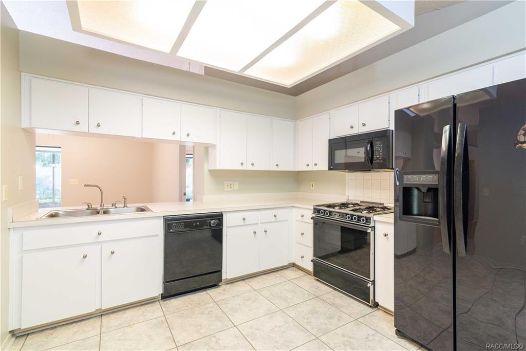 Chassahowitzka River Est. Property Information 10046 S Riviera Point