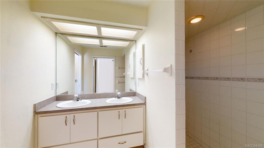 home for sale at 1388 E Cleveland Street, Hernando, FL 34442 in Citrus Hills - Presidential Estates