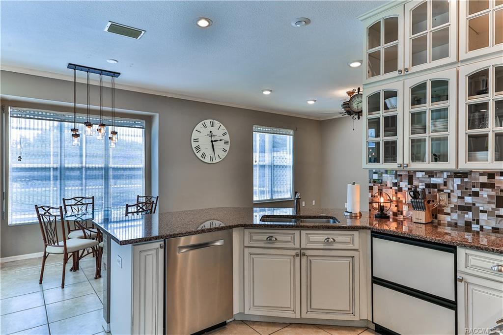 home for sale at 352 W Crestmont Court, Beverly Hills, FL 34465 in Laurel Ridge