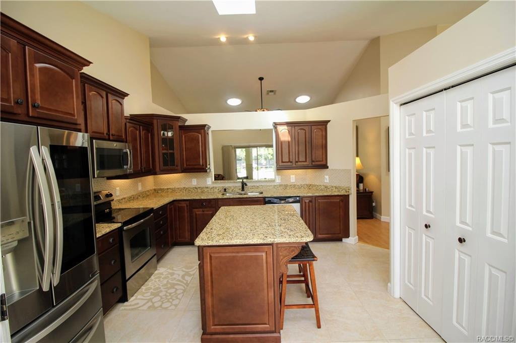 home for sale at 9710 SW 190th Terrace Road, Dunnellon, FL 34432 in Rainbow Springs