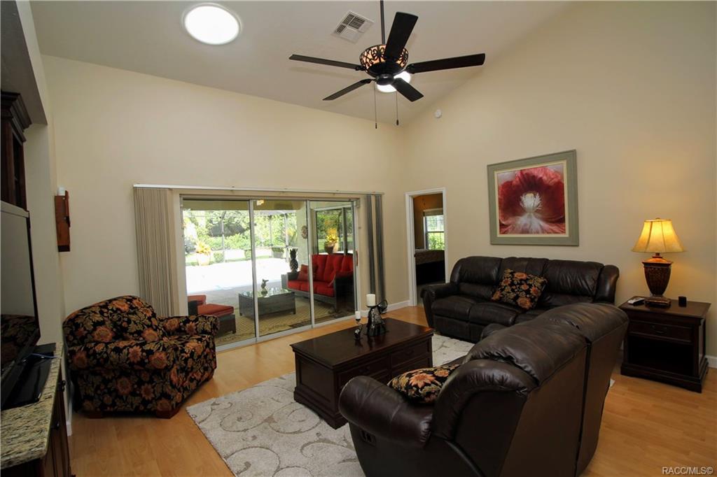 home for sale at 9710 SW 190th Terrace Road, Dunnellon, FL 34432 in Rainbow Springs