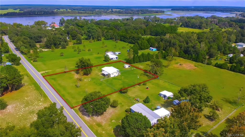 home for sale at 11581 Citrus Avenue, Crystal River, FL 34428 in Lake Rousseau