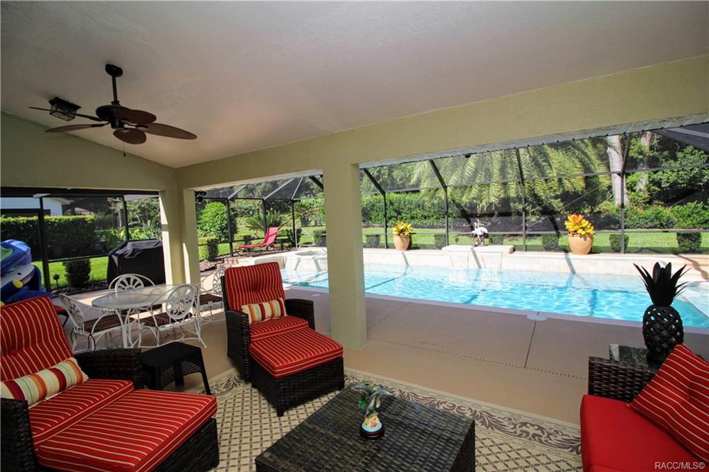 home for sale at 9710 SW 190th Terrace Road, Dunnellon, FL 34432 in Rainbow Springs