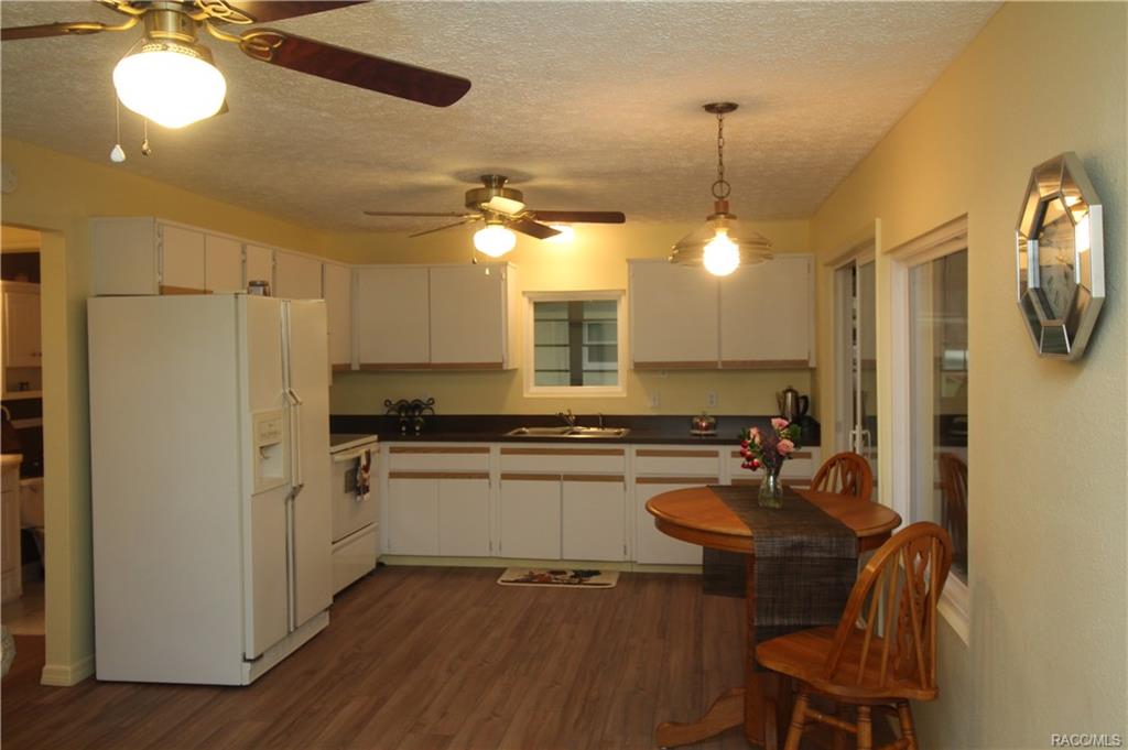 home for sale at 9033 E Tsala Apopka Drive, Inverness, FL 34450 in Hickory Hill Retreats