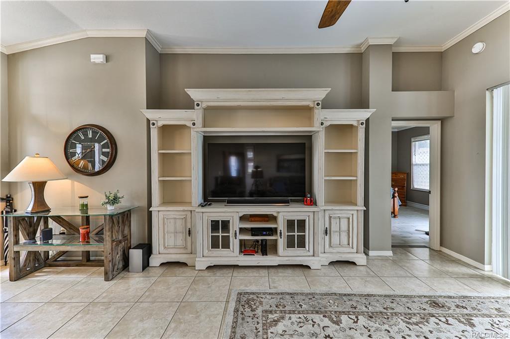 home for sale at 352 W Crestmont Court, Beverly Hills, FL 34465 in Laurel Ridge