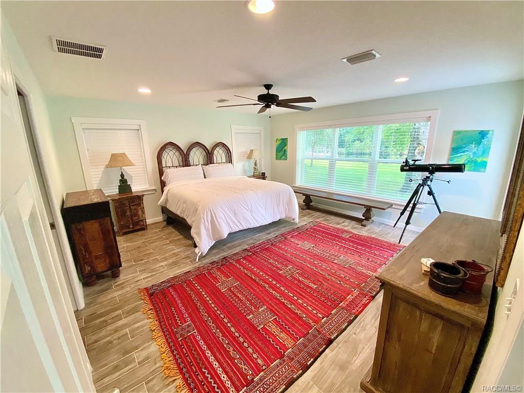 home for sale at 5109 Riverside Drive, Yankeetown, FL 34498 in Levy County