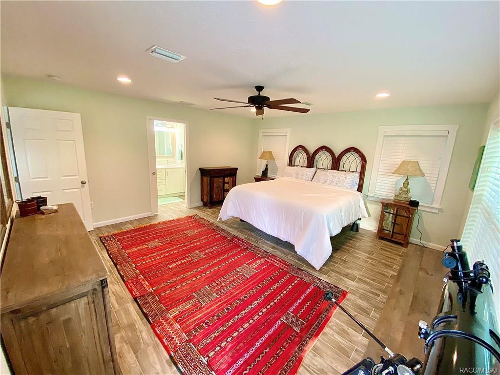 home for sale at 5109 Riverside Drive, Yankeetown, FL 34498 in Levy County