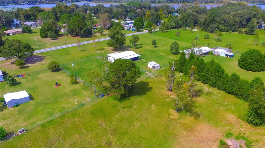 home for sale at 11581 Citrus Avenue, Crystal River, FL 34428 in Lake Rousseau