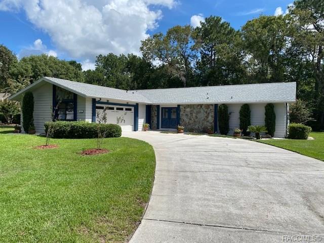 home for sale at 48 Douglas Street, Homosassa, FL 34446 in Sugarmill Woods - Cypress Village