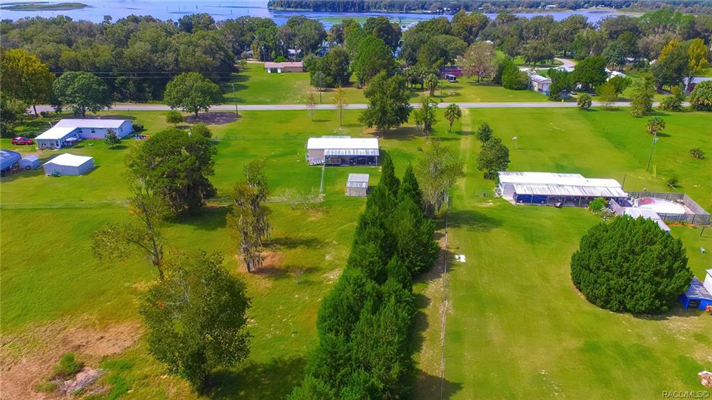 home for sale at 11581 Citrus Avenue, Crystal River, FL 34428 in Lake Rousseau
