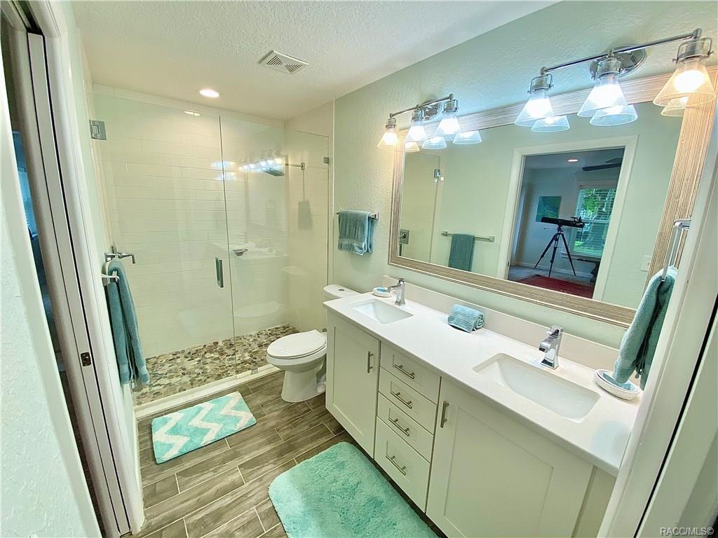 home for sale at 5109 Riverside Drive, Yankeetown, FL 34498 in Levy County