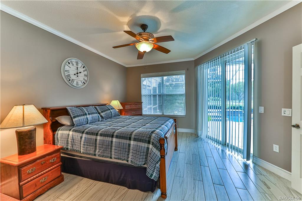 home for sale at 352 W Crestmont Court, Beverly Hills, FL 34465 in Laurel Ridge