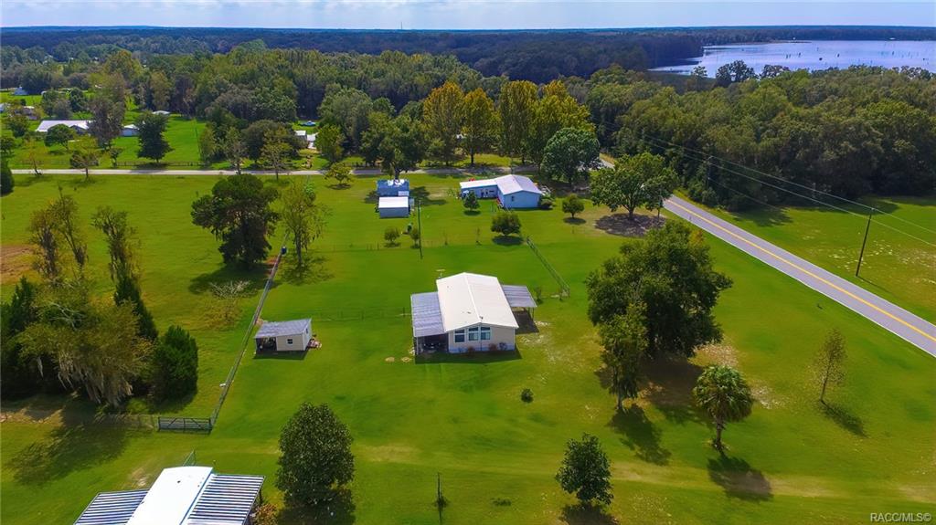 home for sale at 11581 Citrus Avenue, Crystal River, FL 34428 in Lake Rousseau