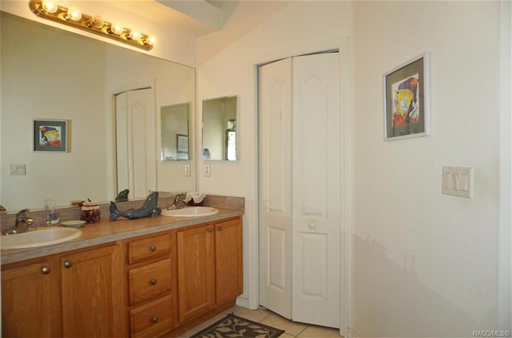 home for sale at 2893 N Folkestone Loop, Hernando, FL 34442 in Citrus Hills - Canterbury Lake Estates