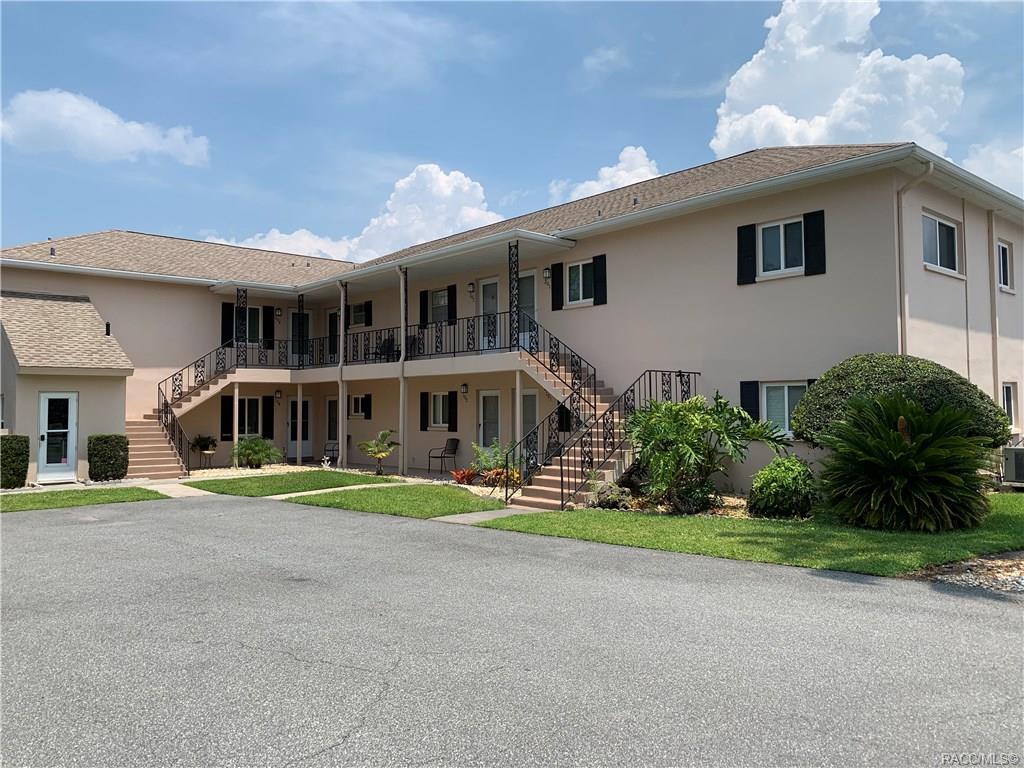 home for sale at 16 Beach Lane, Crystal River, FL 34429 in Magnolia Lodge