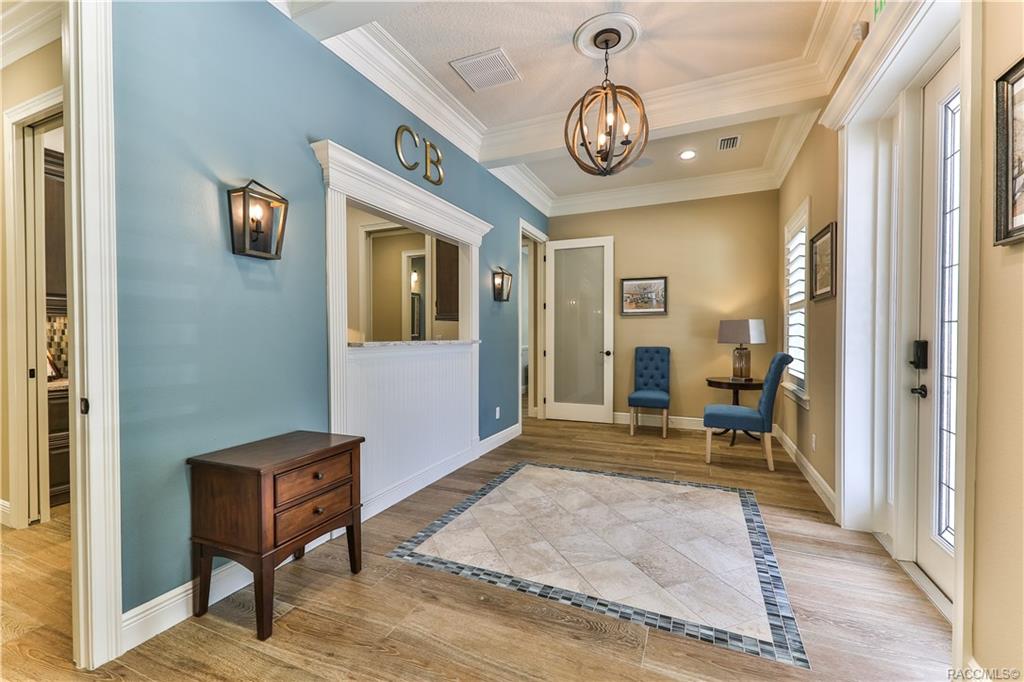home for sale at 6001 W Nordling Loop, Crystal River, FL 34429 in Meadowcrest