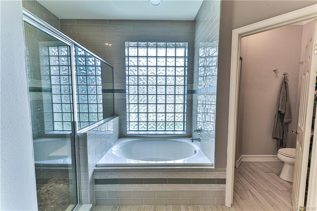 home for sale at 352 W Crestmont Court, Beverly Hills, FL 34465 in Laurel Ridge