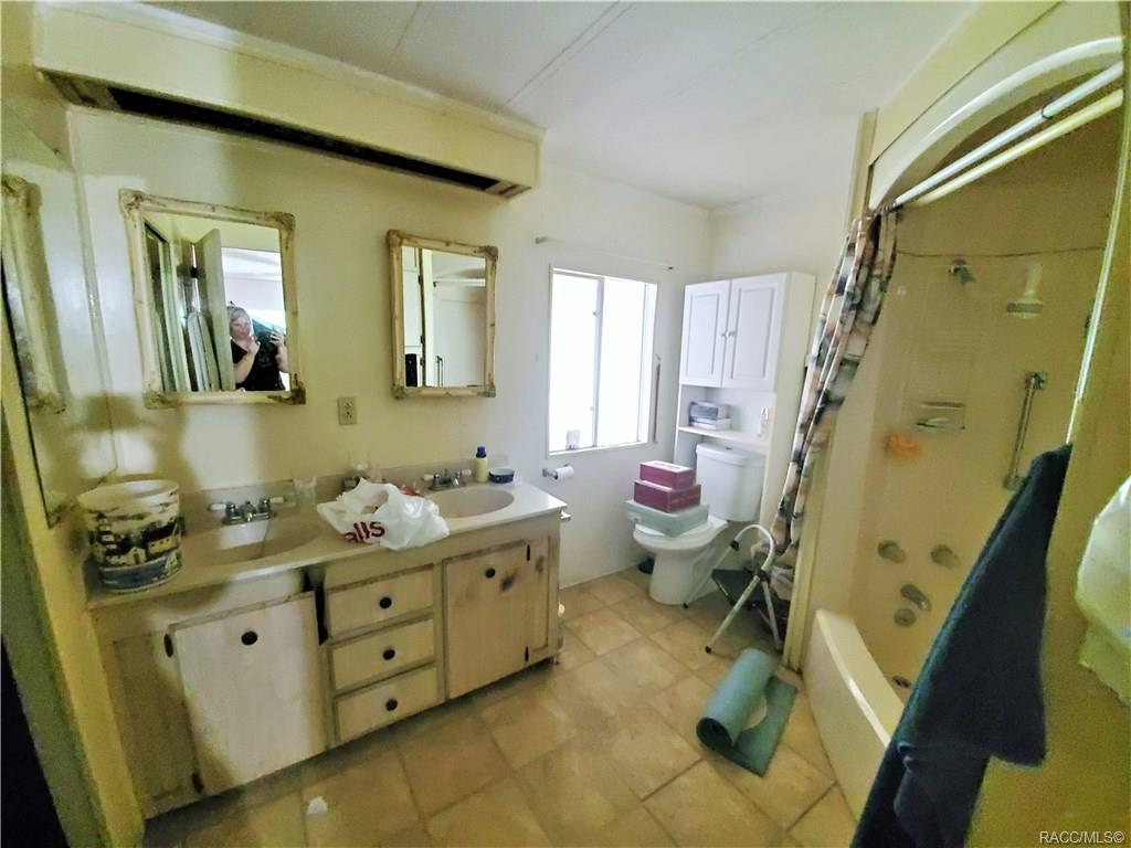 home for sale at 2699 S Stonebrook Drive, Homosassa, FL 34448 in Stonebrook Heights