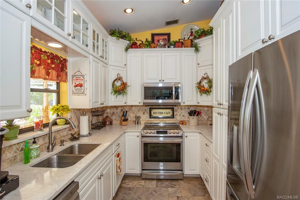 home for sale at 5664 W Paul Bryant Drive, Crystal River, FL 34429 in Connell Heights
