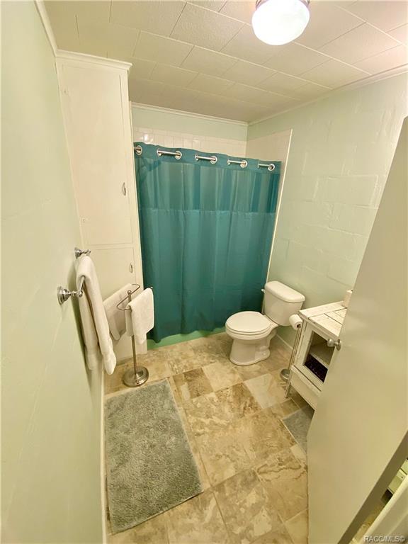 home for sale at 5109 Riverside Drive, Yankeetown, FL 34498 in Levy County