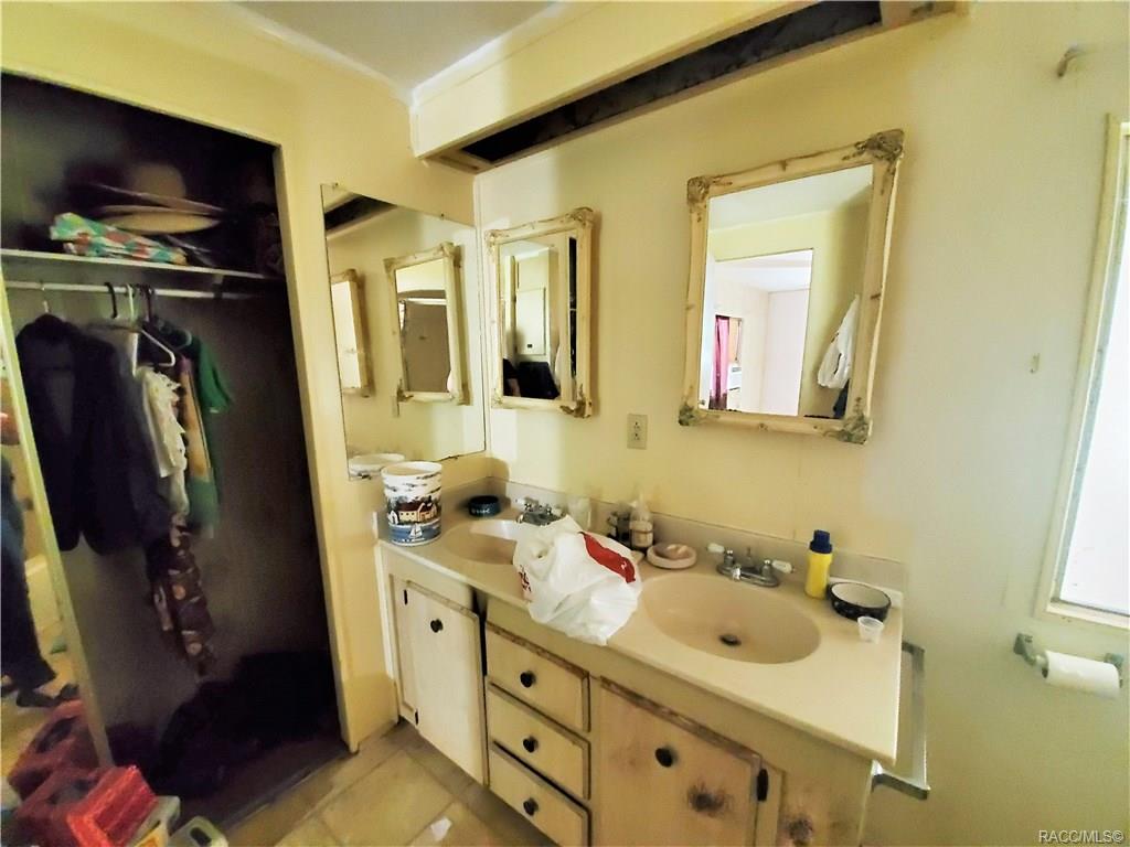 home for sale at 2699 S Stonebrook Drive, Homosassa, FL 34448 in Stonebrook Heights