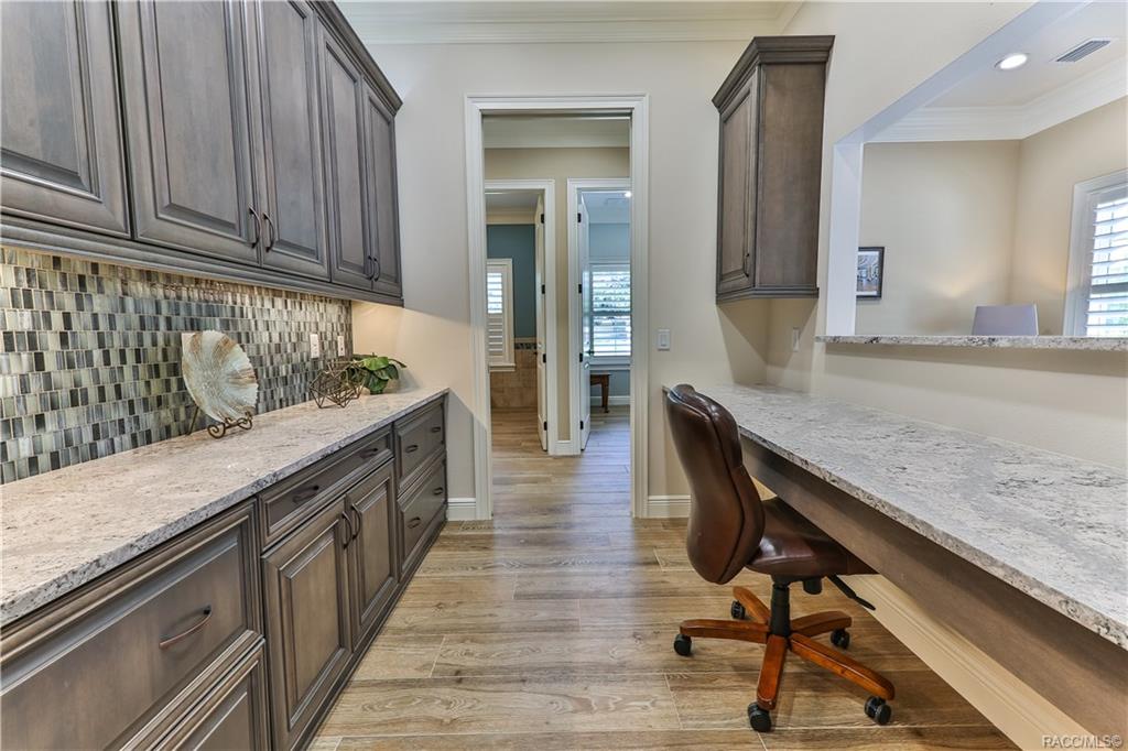 home for sale at 6001 W Nordling Loop, Crystal River, FL 34429 in Meadowcrest