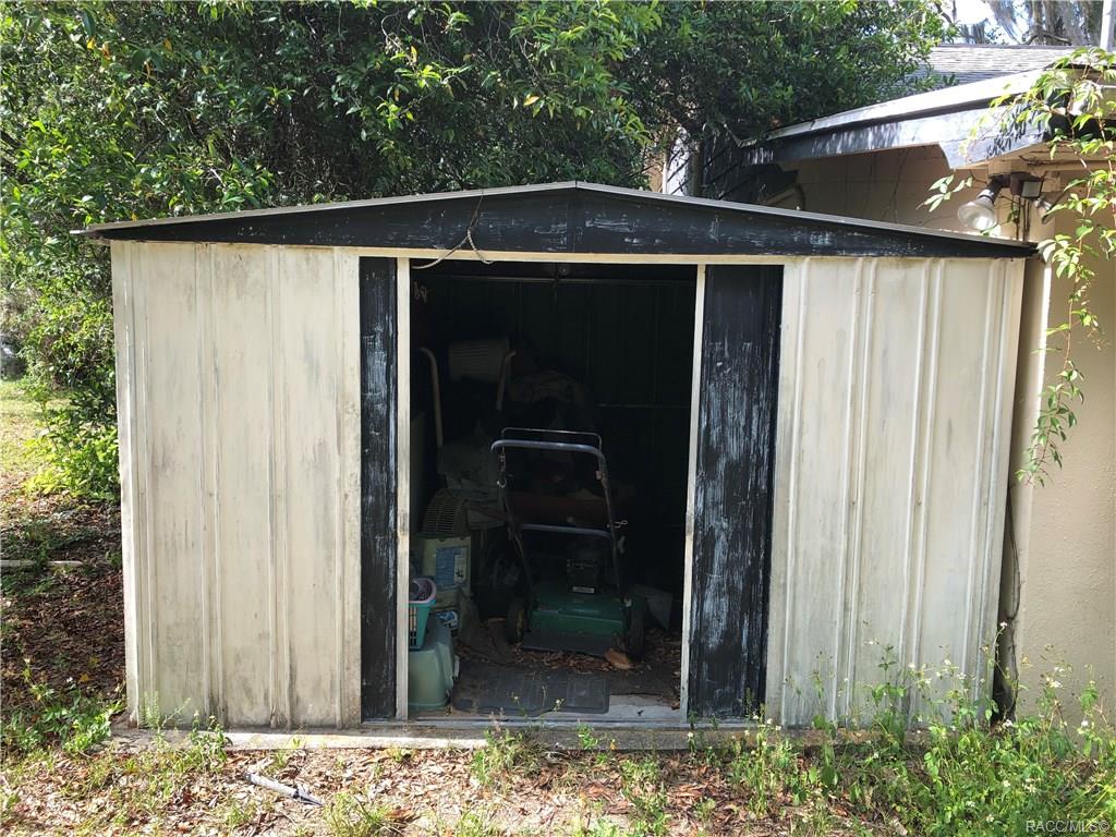 home for sale at 8560 E Marvin Street, Floral City, FL 34436 in Citrus County