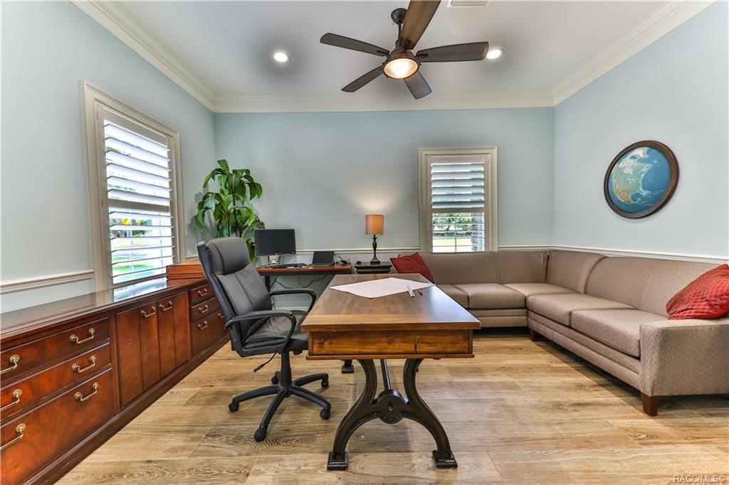 home for sale at 6001 W Nordling Loop, Crystal River, FL 34429 in Meadowcrest