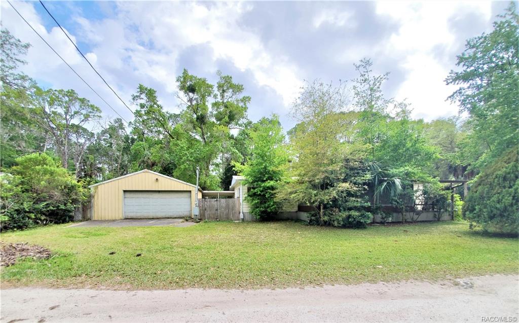 home for sale at 2699 S Stonebrook Drive, Homosassa, FL 34448 in Stonebrook Heights