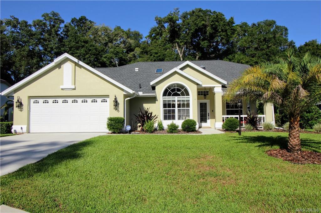 home for sale at 9710 SW 190th Terrace Road, Dunnellon, FL 34432 in Rainbow Springs