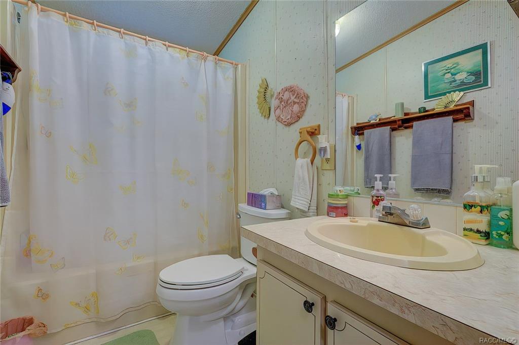 home for sale at 11581 Citrus Avenue, Crystal River, FL 34428 in Lake Rousseau
