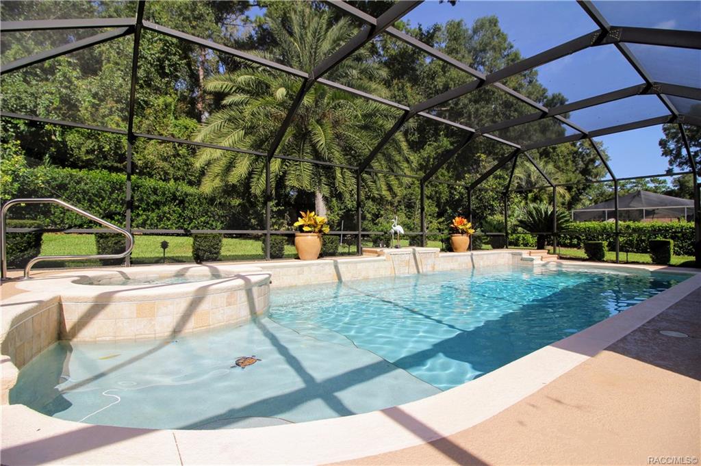 home for sale at 9710 SW 190th Terrace Road, Dunnellon, FL 34432 in Rainbow Springs