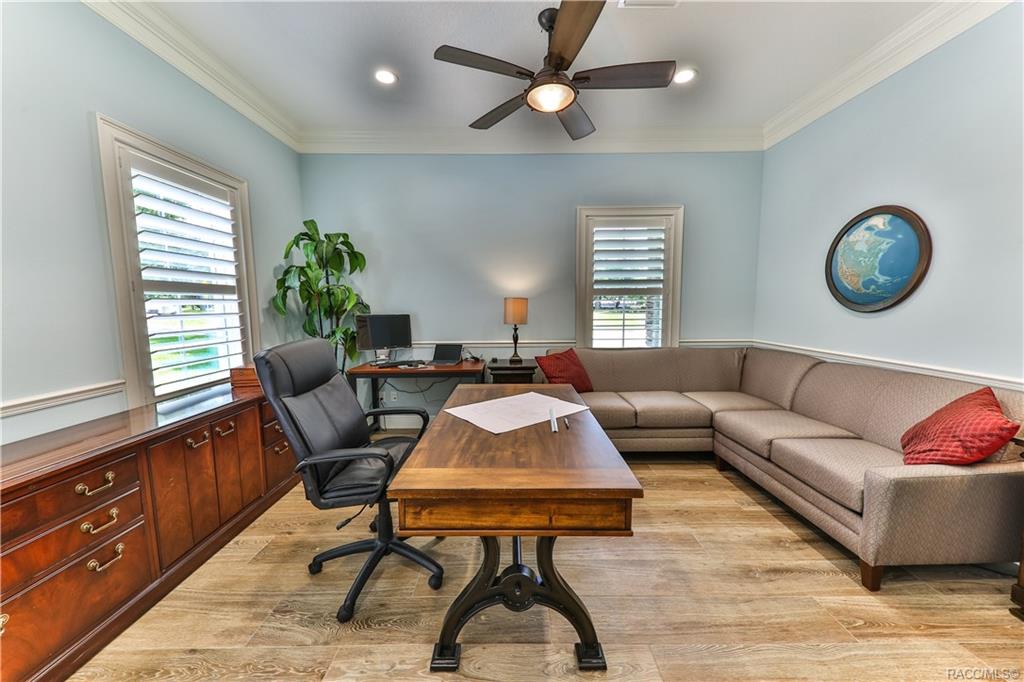 home for sale at 6001 W Nordling Loop, Crystal River, FL 34429 in Meadowcrest