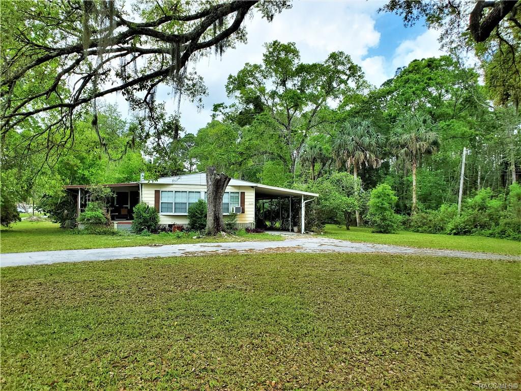 home for sale at 2699 S Stonebrook Drive, Homosassa, FL 34448 in Stonebrook Heights