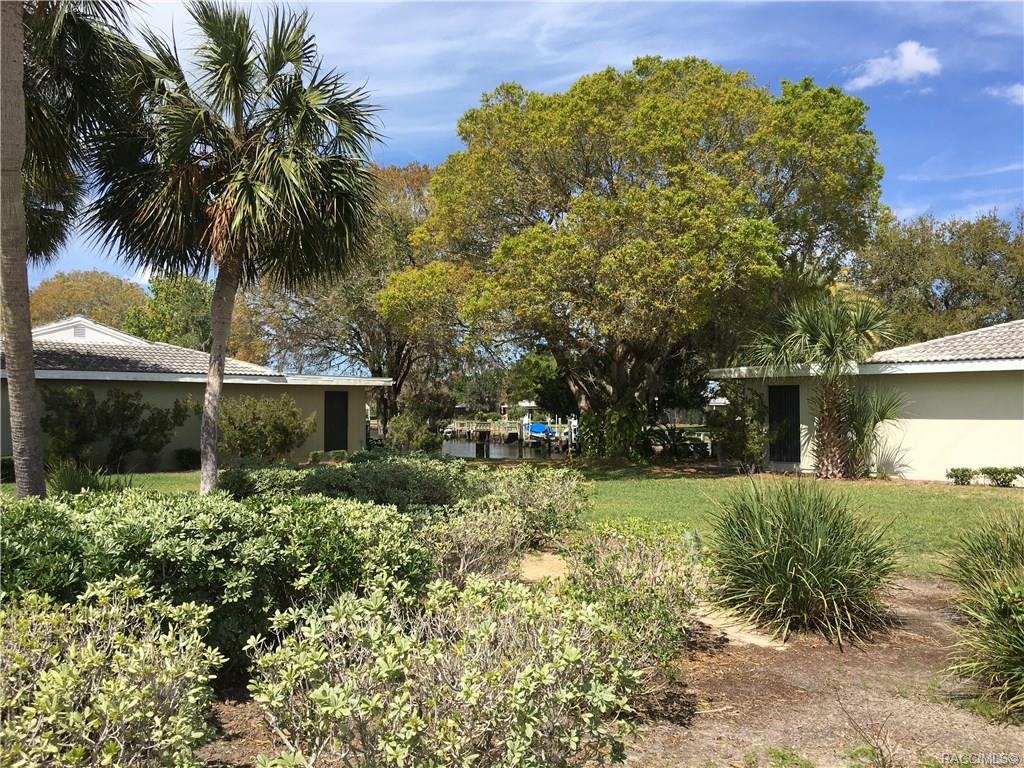 home for sale at 11269 W Bayshore Drive, Crystal River, FL 34429 in Bay Villas