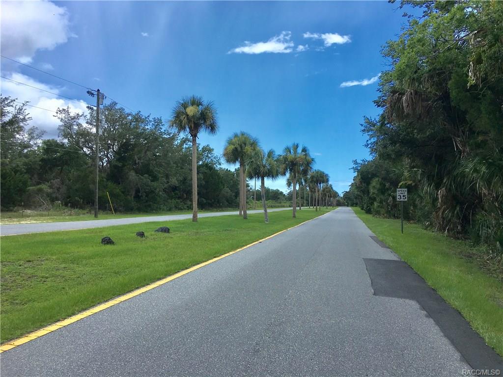 home for sale at 11269 W Bayshore Drive, Crystal River, FL 34429 in Bay Villas