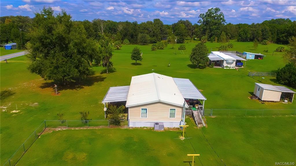 home for sale at 11581 Citrus Avenue, Crystal River, FL 34428 in Lake Rousseau
