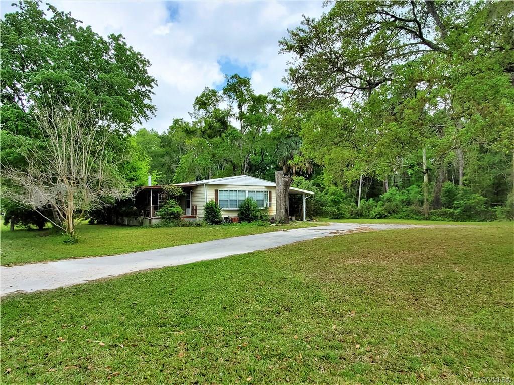 home for sale at 2699 S Stonebrook Drive, Homosassa, FL 34448 in Stonebrook Heights
