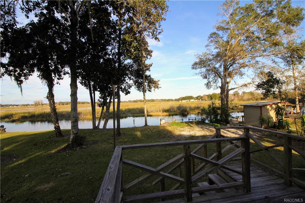 home for sale at 9033 E Tsala Apopka Drive, Inverness, FL 34450 in Hickory Hill Retreats