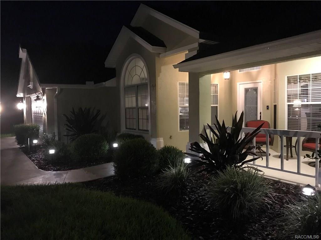 home for sale at 9710 SW 190th Terrace Road, Dunnellon, FL 34432 in Rainbow Springs
